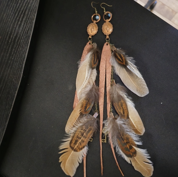 Long Earrings Feather Leather Conch key Charms & Chain Jewelry Handcrafted Boho - Picture 4 of 5
